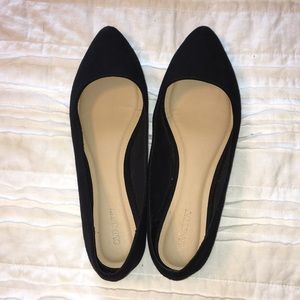 Old Navy Black Pointed Toe Suede Flats